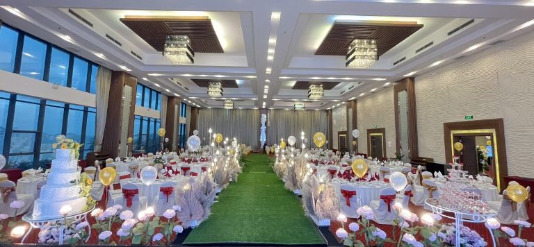 Mường Thanh Luxury Nha Trang có phòng tổ chức tiệc cưới phục vụ nhiều phong cách khác nhau. (nguồn: booking.com)
