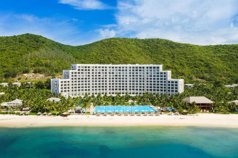 Các khách sạn Nha Trang không chỉ sở hữu tầm nhìn ra bãi biển cực đẹp mà còn rất được đầu tư về cơ sở vật chất và chất lượng dịch vụ.