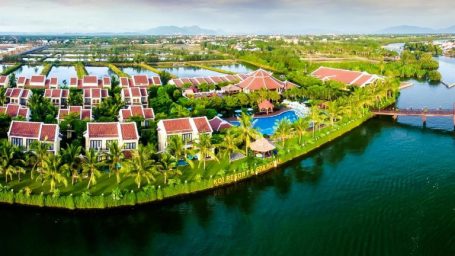 KOI Resort adn Spa Hội An hấp dẫn khách hàng với không gian nên thơ, lãng mạn. (nguồn: booking.com)