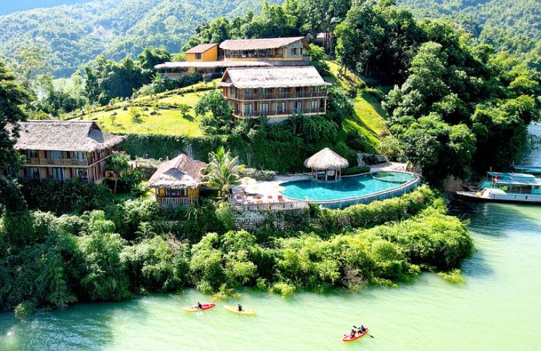 Mai Châu Hideaway Resort nằm trong không gian thiên nhiên hùng vĩ. (Nguồn: Internet) 
