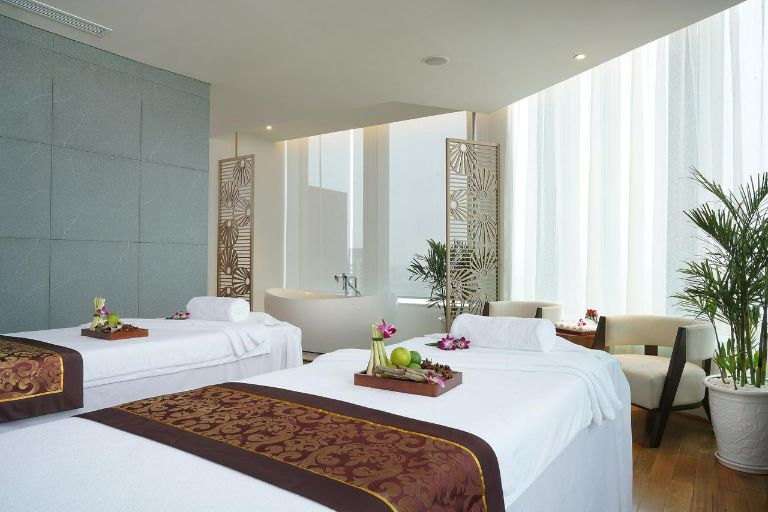 Không gian tại YHI Spa mang đến sự thoải mái, dễ chịu và đảm bảo riêng tư tuyệt đối với các bức ngăn chắc chắn. (nguồn: facebook.com)