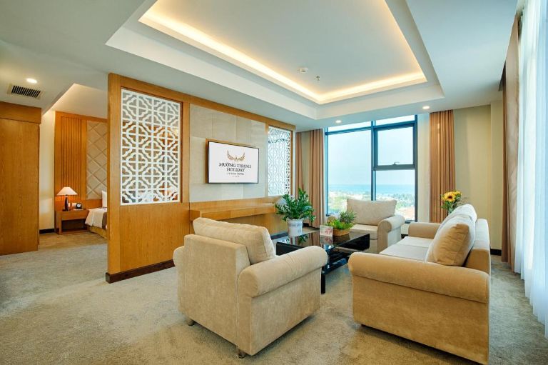 Hạng phòng nghỉ Executive Suite là phân hạng phòng nghỉ cao cấp nhất tại Mường Thanh Holiday Lý Sơn. (nguồn: booking.com)
