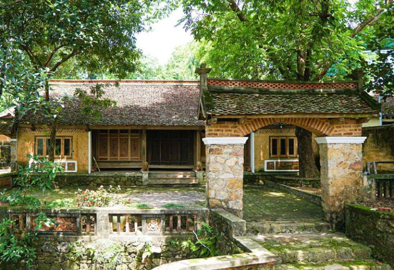 My Retreat Hiên Vân với lối thiết kế cổ điển của một làng quê xưa.