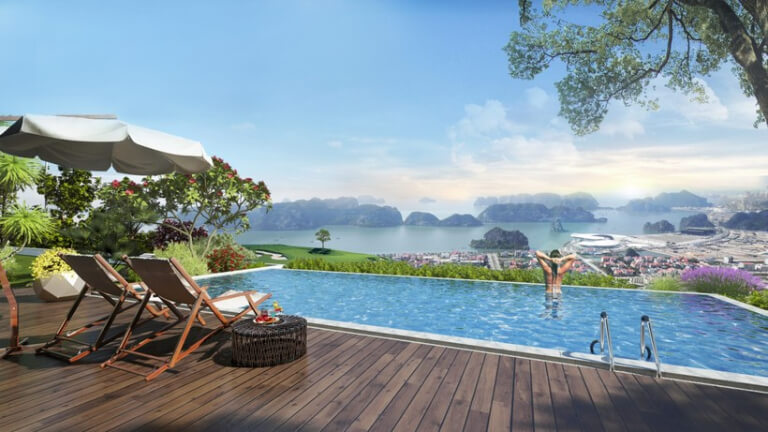 Bể bơi ngoài trời với cảnh biển tuyệt đẹp tại La Batisse Resort Halong