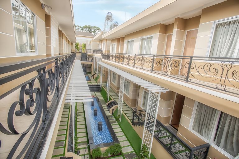 Sao vàng Hotel & Resort thiết kế với tông màu ấm sang trọng, hiện đại. 