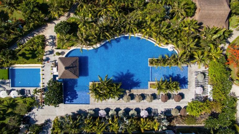 The Cliff Resort &amp; Residences cung cấp hồ bơi với diện tích siêu rộng lên đến 1064m2 sử dụng với nhiều đối tượng. 