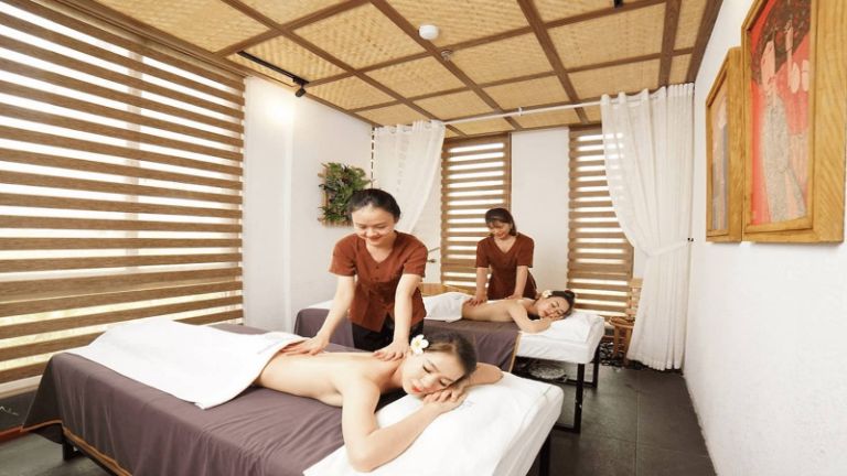 Ananda Resort cung cấp cho du khách các liệu trình spa với triết xuất từ dừa tự nhiên. 