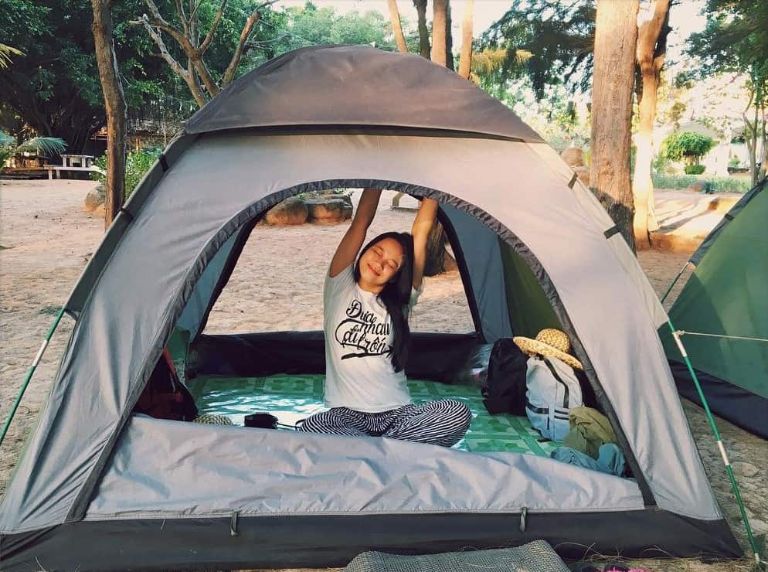 Nếu muốn gia tăng trải nghiệm, hãy thử dịch vụ cắm trại tại Vàm Sát resort Cần Giờ bạn nhé. 
