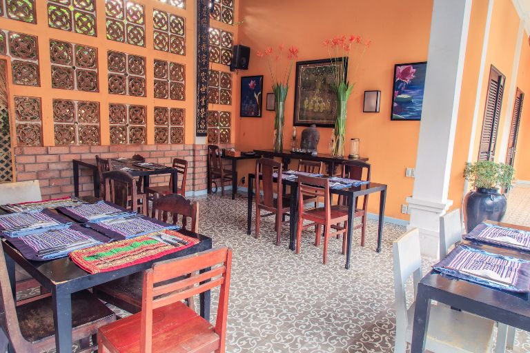 Tiện ích nhà hàng nổi bật với không gian truyền thống bắt mắt chỉ có tại resort Củ Chi này. 