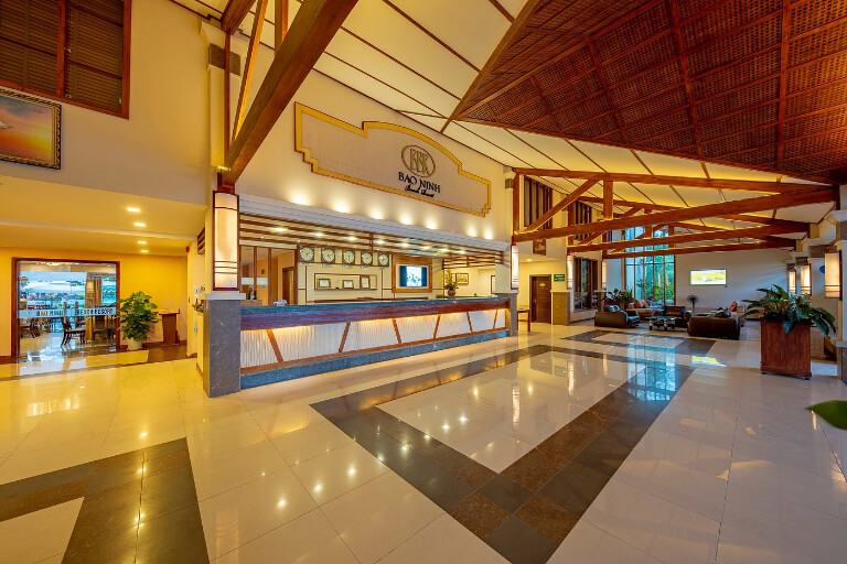 Bảo Ninh Beach Resort Quảng Bình nằm ở vị trí đẹp, tọa lạc tại bãi biển Bảo Ninh với tổng diện tích lên tới 6,3 ha. 