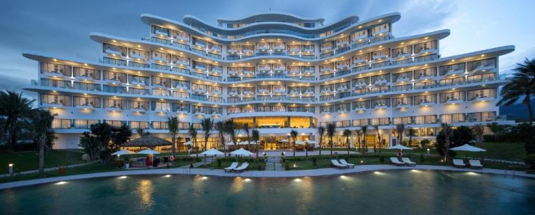 Riviera Beach Resort & Spa là khu nghỉ dưỡng xa hoa và đẳng cấp 5 sao tại Nha Trang (nguồn: Booking.com).