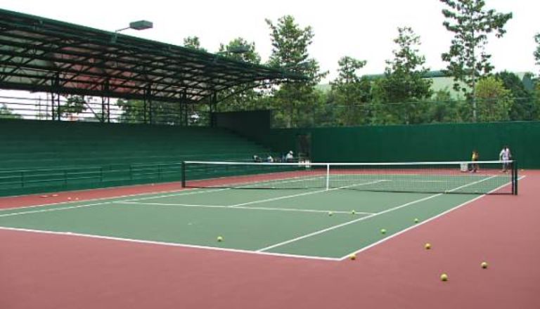 Thanh Lâm Resort Phú Thọ đầu tư xây dựng 1 sân tennis hiện đại cho quý khách lưu trú sử dụng miễn phí (nguồn: facebook.com)