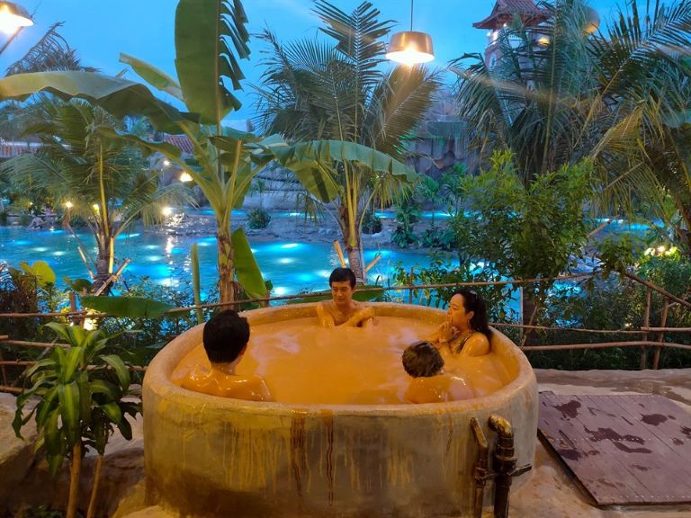 Thanh Lâm Resort Phú Thọ mang đến dịch vụ tắm bùn giúp du khách giải toả căng thẳng, lấy lại năng lượng (nguồn: facebook.com)