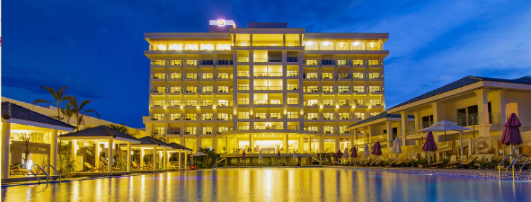 Gold Coast Hotel Resort & Spa là khu nghỉ dưỡng mang đẳng cấp 5 sao sang trọng bậc nhất tại Quảng Bình và có view cực đỉnh là nhìn ra thành phố và dòng sông Nhật Lệ.