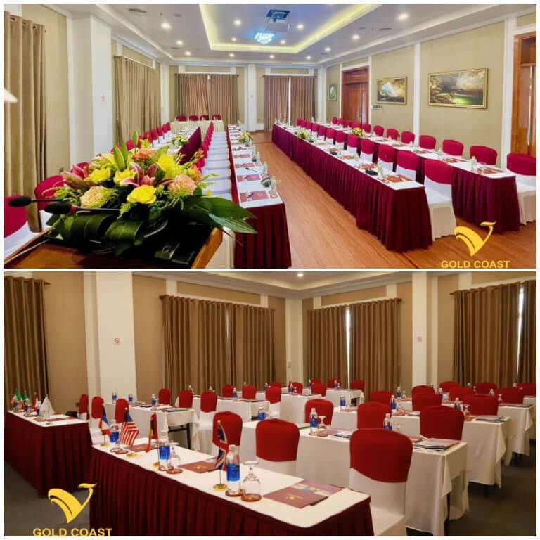 Các phòng hội nghị tại resort Quảng Bình 5 sao này có thiết kế sang trọng và được trang bị đầy đủ các trang thiết bị hiện đại như âm thanh, ánh sáng, bàn ghế cao cấp.