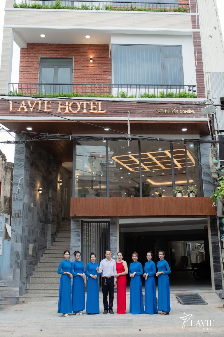 Lavie Hotel là khách sạn 5 sao mới toanh tại Quảng Ngãi, trang bị đầy đủ các tiện ích hiện đại, sang trọng. (nguồn: facebook.com)