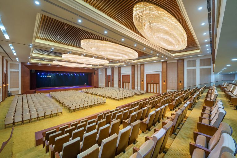 FLC Ha Long Bay có phòng họp sang trọng với sức chứa lớn. 