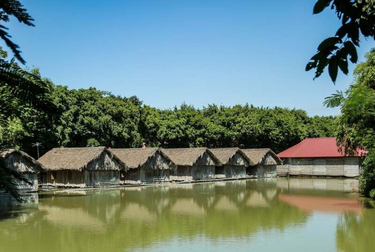 Resort Quảng Tây có thiết kế lấy cảm hứng từ làng quê Bắc Bộ bình dị, mộc mạc. (nguồn: Booking.com).