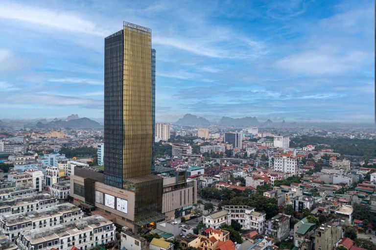Melia Vinpearl Resort Thanh Hoá sở hữu toà nhà "dát vàng" cao chọc trời, hiện đại và cao nhất tại thành phố Thanh Hoá (nguồn: booking.com)