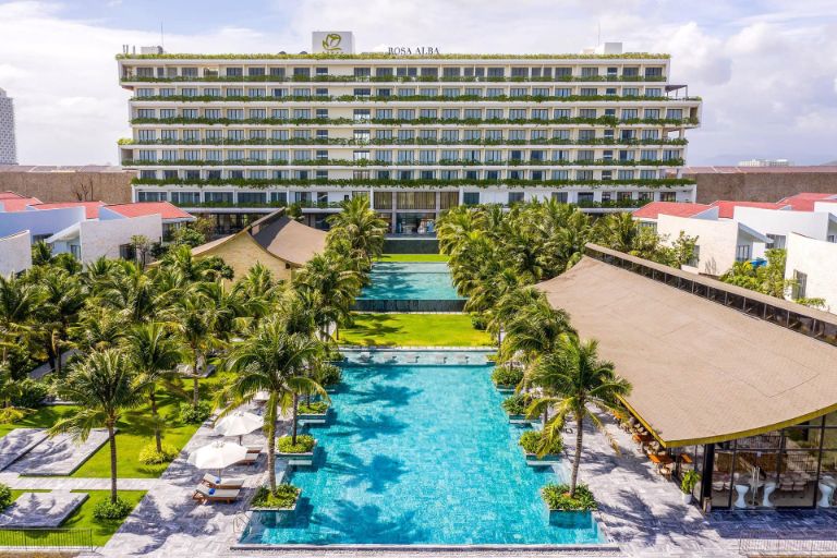 Rosa Alba resort Tuy Hòa được mệnh danh là resort 5 sao Tuy Hòa sang trọng, tiện nghi nhất hiện nay.