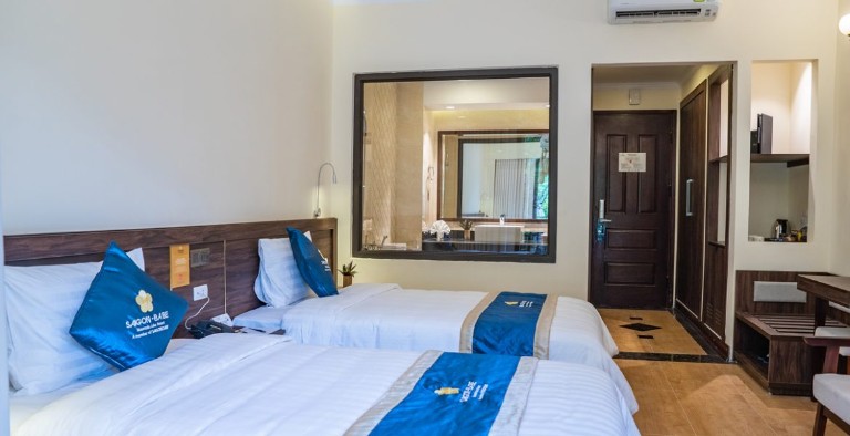 Phòng Superior là hạng phòng cơ bản nhất tại Sài Gòn - Ba Bể Resort, được trang bị chủ yếu là 2 giường đơn tiêu chuẩn, rất phù hợp cho các cặp đôi hoặc gia đình nhỏ ít người. 