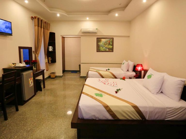 Phòng nghỉ tiện nghi vô cùng ấm áp và thoải mái chỉ có tại Sài Gòn Emerald Resort. 