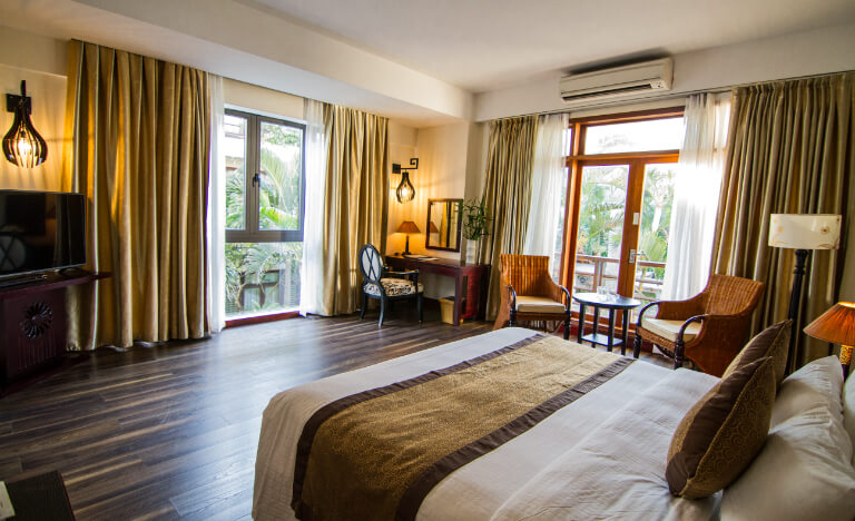 Hạng phòng Deluxe Suite Garden View có diện tích là 40 mét vuông và có view nhìn ra khu vườn nhiệt đới của resort. 