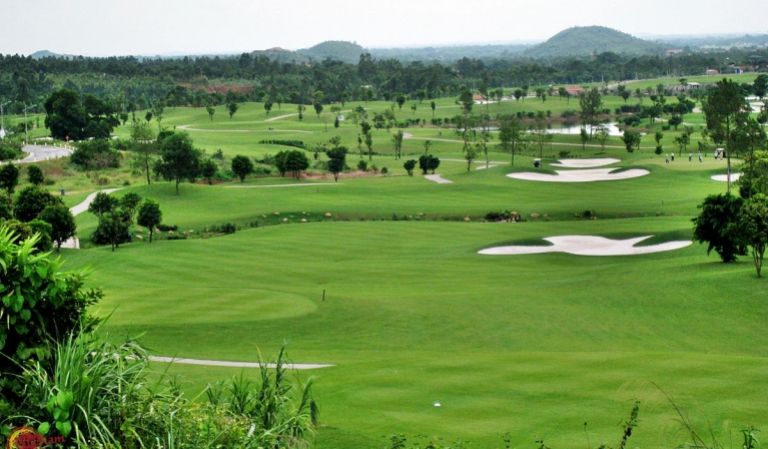 Sân golf là tiện ích đẳng cấp nổi bật nhất tại Tam Đảo Golf And Resort. 