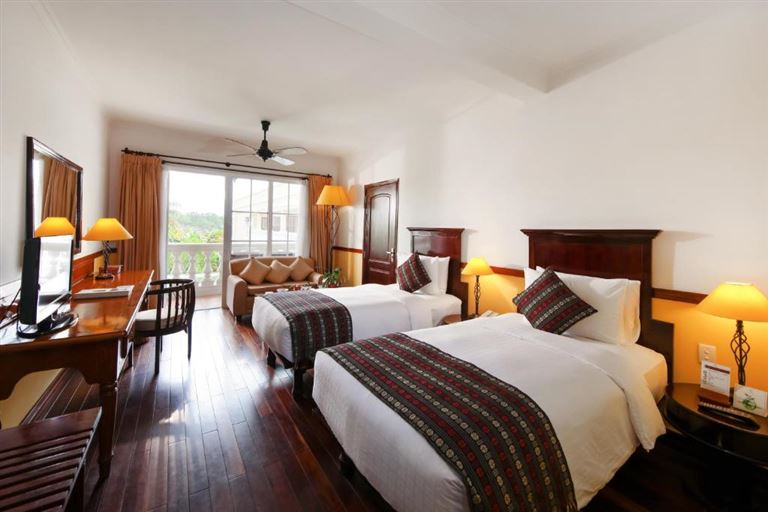 Victoria Cần Thơ Resort sở hữu hạng phòng Deluxe with balcony and pool view dành cho các cặp đôi hoặc gia đình nhỏ. 