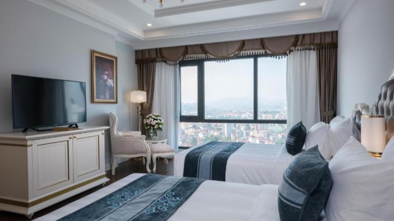 Deluxe City View là hạng phòng phù hợp với các gia đình với diện tích phòng là 35 mét vuông.