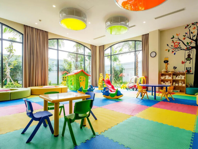 Kid Club là không gian thỏa sức khám phá và vui chơi của trẻ em trong quá trình bố mẹ sử dụng dịch vụ khác của khu nghỉ dưỡng