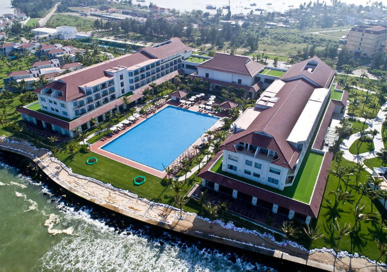 Khách sạn Hội An 4 sao sở hữu nhiều tiện ích vượt trội, là điểm nghỉ dưỡng hàng đầu được du khách lựa chọn.