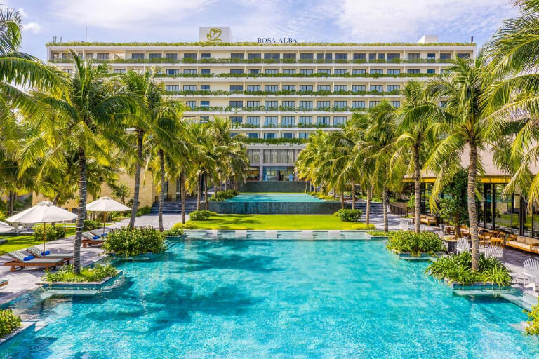 Rosa Alba Resort Tuy Hòa sở hữu 1 hệ sinh thái xanh siêu bắt mắt.