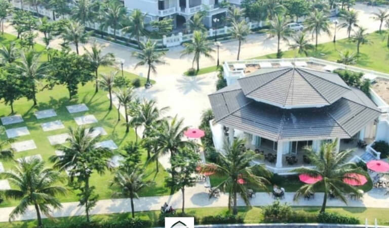 Paradise Suites Hotel sở hữu 1 không gian sống trong lành ngay trên bán đảo Tuần Châu.