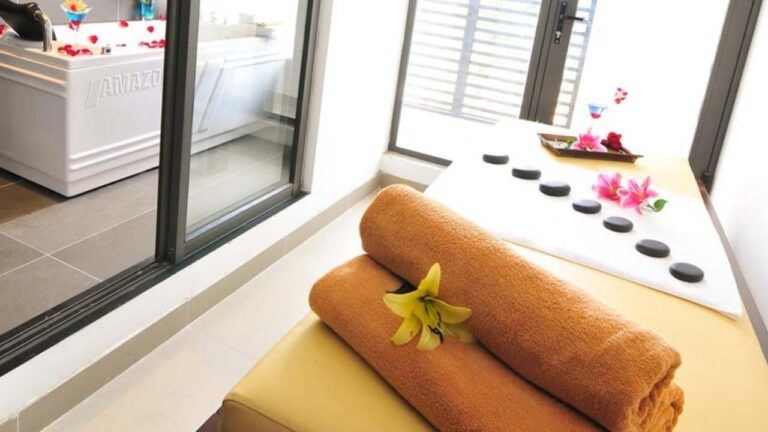 Du khách sẽ được trải nghiệm những gói spa trị liệu kết hợp giữa phương Đông và truyền thống Việt Nam. 