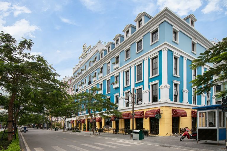 Green Suites Hotel mang đến một lối thiết kế là sự kết hợp hoàn hảo của Châu Âu và lối kiến trúc Hà Nội xưa đầy ấn tượng.
