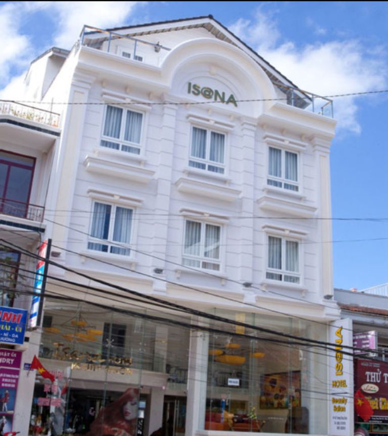 Khách sạn Isana Đà Lạt sở hữu ưu thế về vị trí khi tọa lạc ngay gần khu chợ nổi tiếng, và xung quanh có nhiều điểm vui chơi. (nguồn: internet)