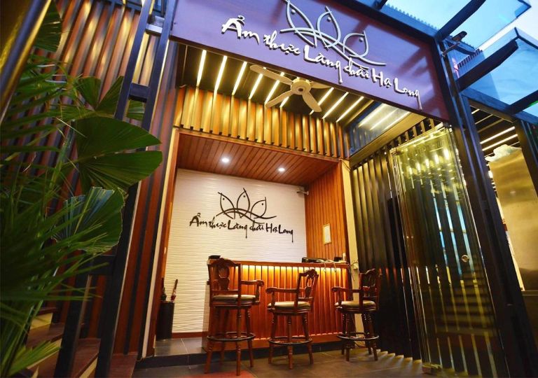 Halong Palace Hotel có các nhà hàng tiện nghi, từ nhà hàng sang trọng cao cấp đến nhà hàng truyền thống dân dã.