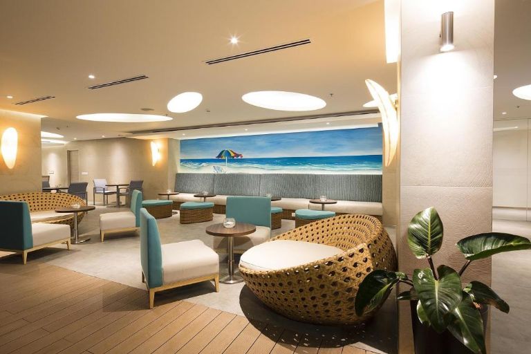 Executive lounge nằm tại tầng 20 dành riêng cho khách hàng cao cấp được thiết kế theo phong cách Ý với không gian riêng tư tuyệt đối. 
