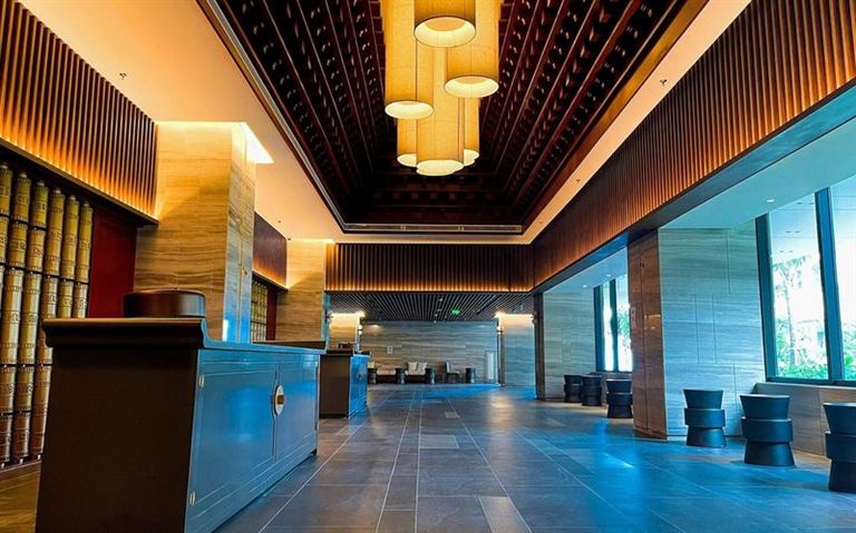 Khách sạn Apec Mandala Cham Bay Mui Ne mang phong cách thiết kế Chăm pa độc bản, sang trọng đẳng cấp. 
