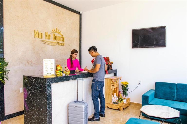 Khách sạn Mui Ne Beach Hotel có sự kết hợp giữa nét đẹp thuần Việt và sự sang trọng của châu Âu. 