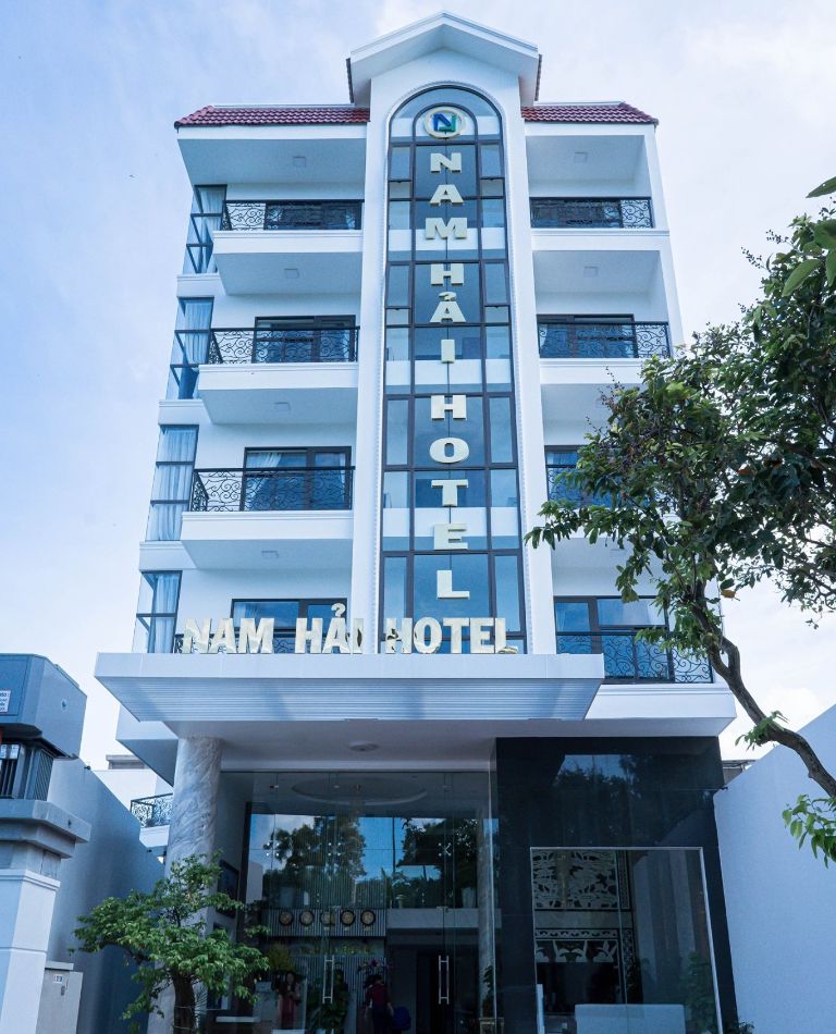 Khách Sạn Nam Hải Côn Đảo mang đến cho du khách một trải nghiệm thú vị và thư giãn tại một trong những địa điểm đẹp nhất của Việt Nam. 