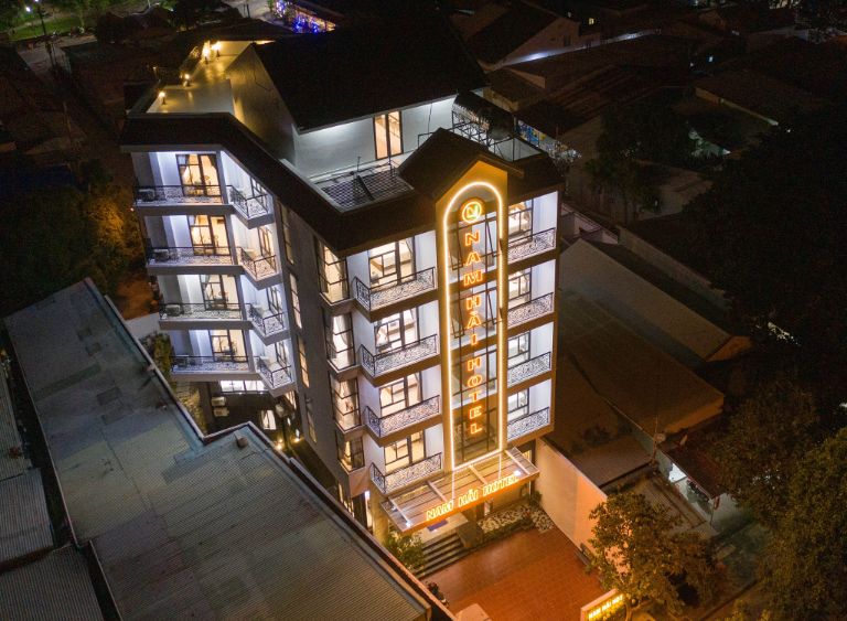 Khách Sạn Nam Hải Côn Đảo mang tới lối thiết kế hiện đại, tối giản nhưng vẫn tính tế, sang trọng.