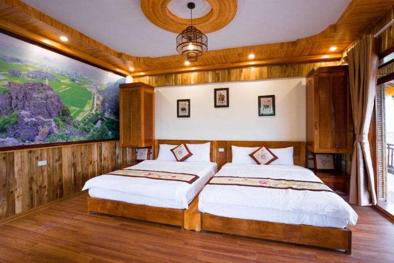 Các phòng ngủ được thiết kế mộc mạc, phục vụ đa dạng đối tượng và số lượng khách hàng (nguồn: Booking.com).