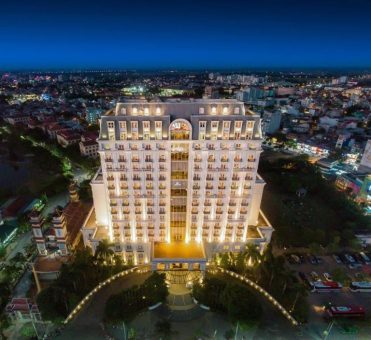 Top 10 khách sạn ở Huế đẹp mê mẩn, chất lượng dịch vụ tốt nhất hiện nay khiến du khách phải hết lời khen ngợi.