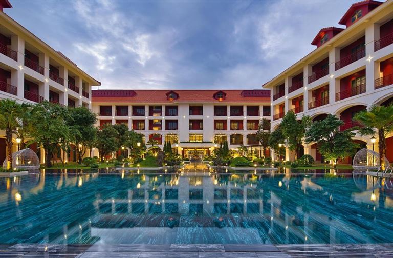 Khách sạn Senna Hue Hotel được thiết kế sang trọng theo phong cách châu Âu nhưng vẫn giữ được nét đẹp truyền thống nguyên bản.