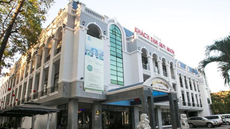 Khách sạn Quy Nhơn (Quy Nhơn Hotel) là một trong những lựa chọn lưu trú phổ biến tại thành phố biển Quy Nhơn.