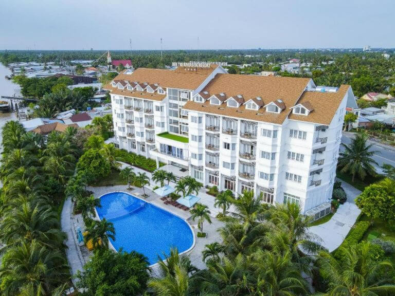 Khách sạn Dừa Bến Tre là điểm đến hàng đầu cho du khách bởi không gian sống xanh. 
