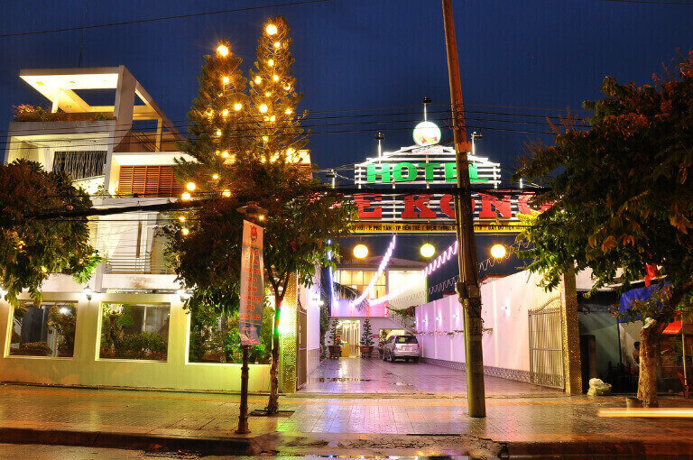 Khách sạn Mekong mang đến không gian sống trong lành, cách xa thành phố. 