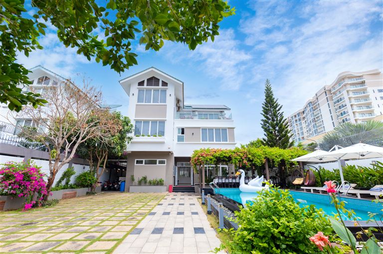 Tổng hợp những thông tin về địa chỉ, không gian phòng nghỉ và dịch vụ tiện ích tại điểm nghỉ dưỡng Diamond Villa Vũng Tàu. 